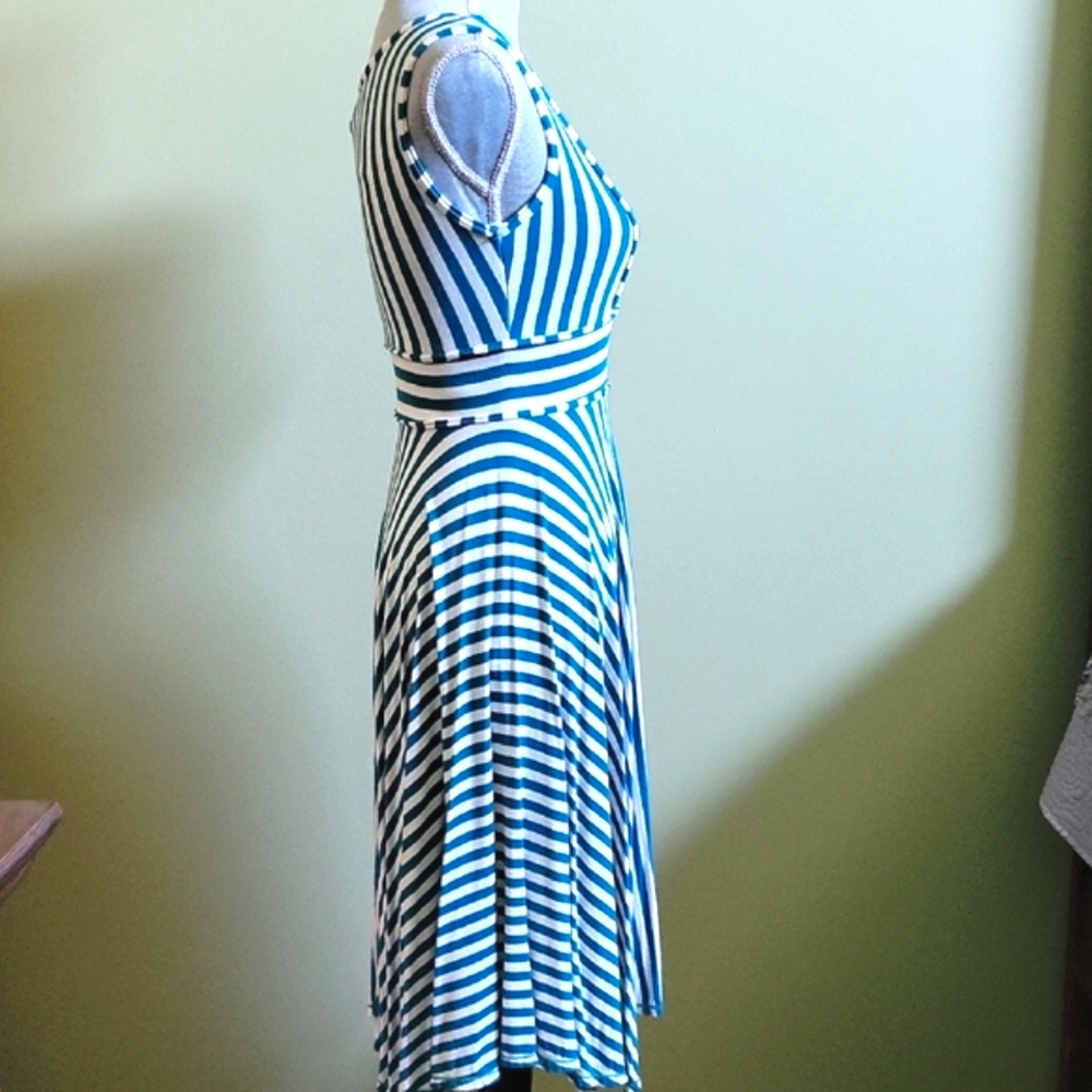 MAX STUDIO Striped Teal and White Sleeveless Midi Dress - Picture 4 of 7